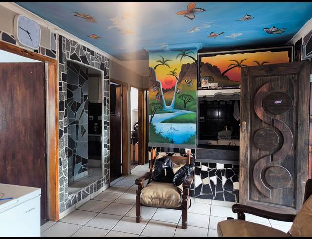 3 BEDROOM HOUSE FOR SALE IN LENTEGEUR